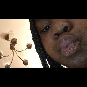 Meet your Posher, Janaya